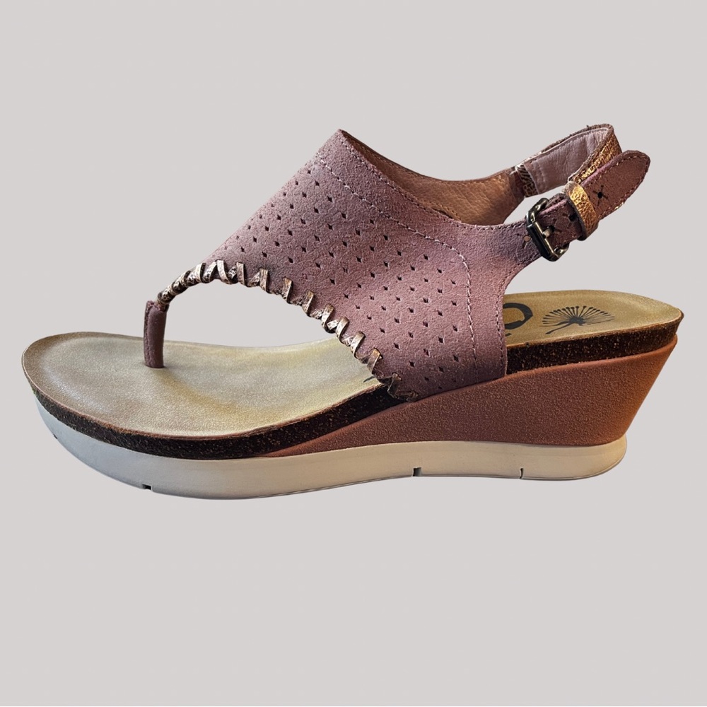 OTBT Meditate Women’s Wedge Sandals Size 11 Salmon Pink and Brown